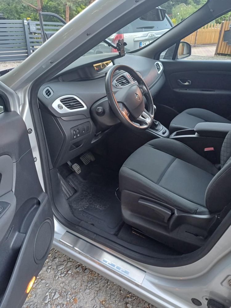 Renault Scenic III z 2009