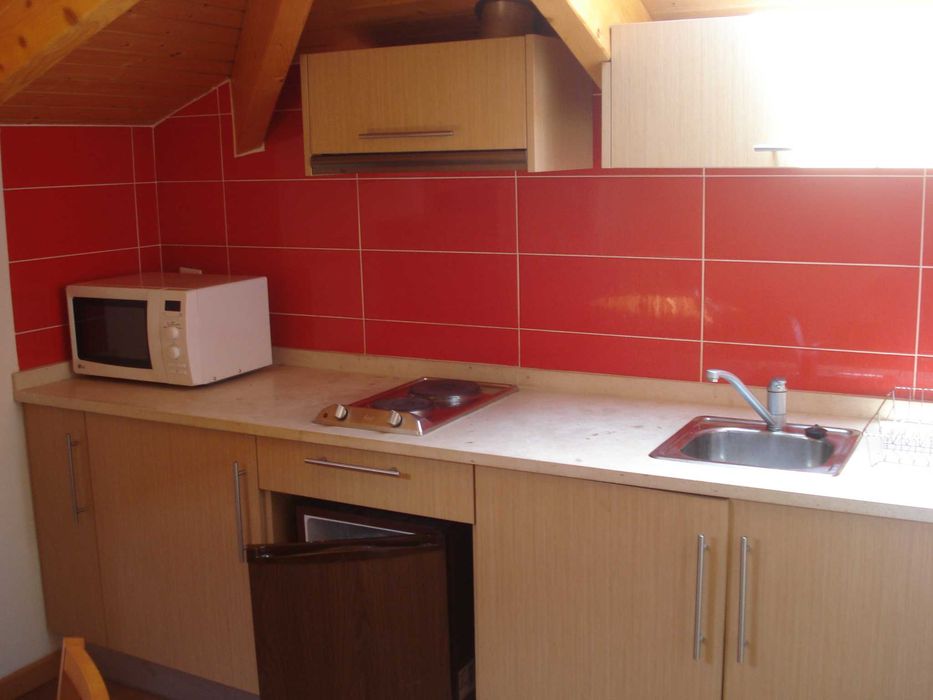 Celas, StudioT0 mobilado,junto Pingo Doce Celas, Hospitais, disponível