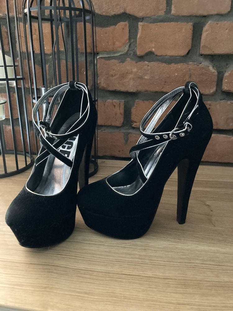 Buty damskie zamszowe 36