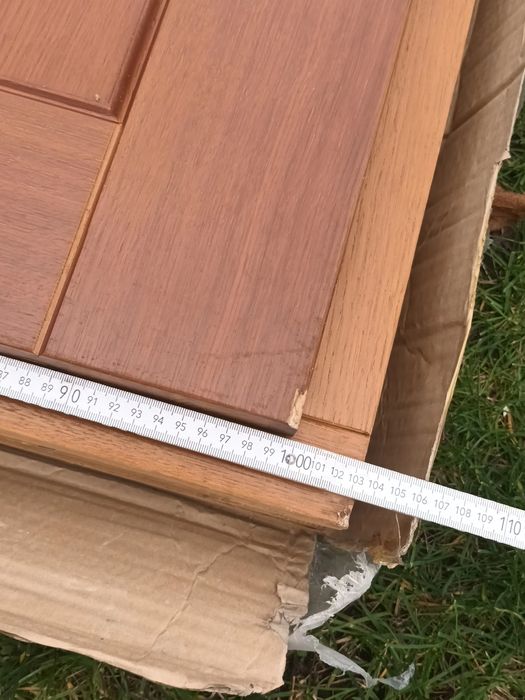 Drzwi zewnętrzne 90 z oscieżnicą prawe drewniane