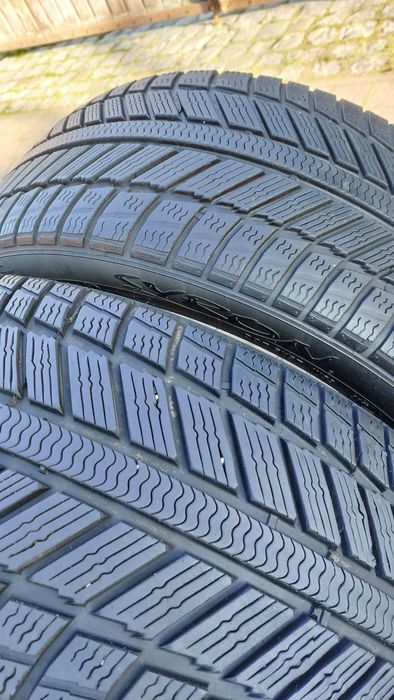 Opony SYRON 235/40 ZR 19