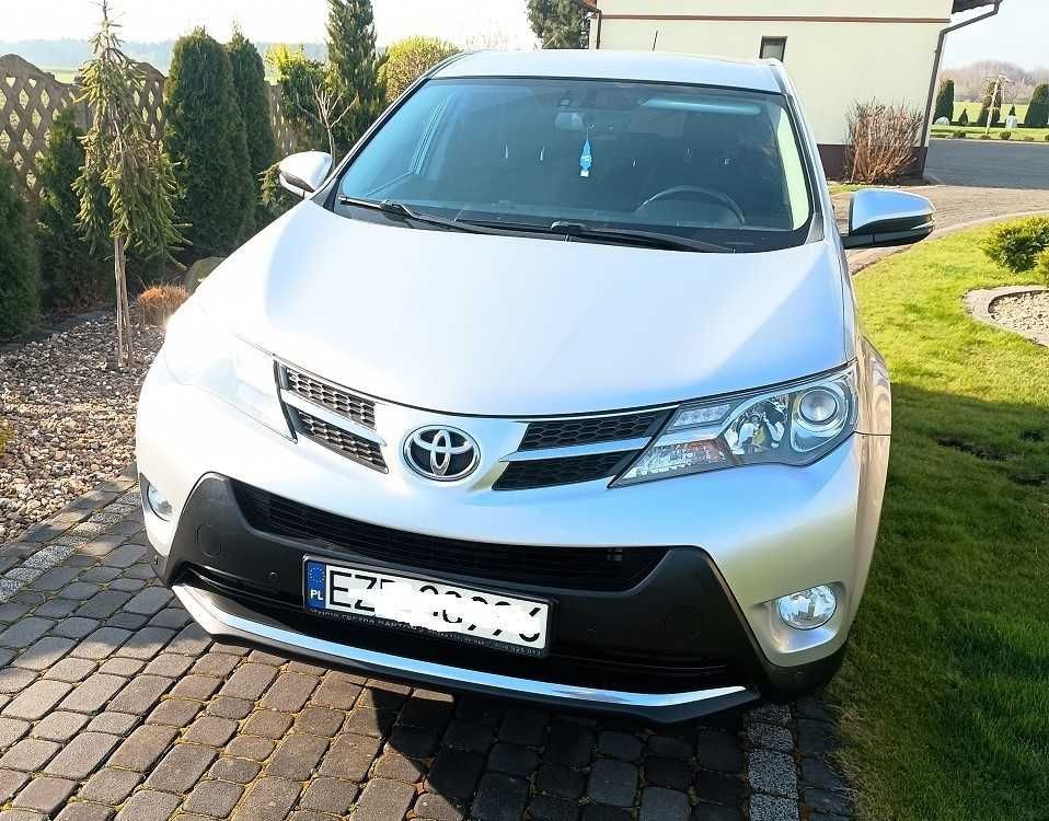 **Toyota RAV-4**  2015 Rok** 2,0 diesel**