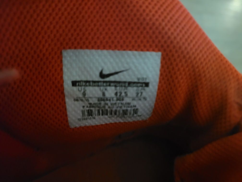Кроссовки Nike 42 27см