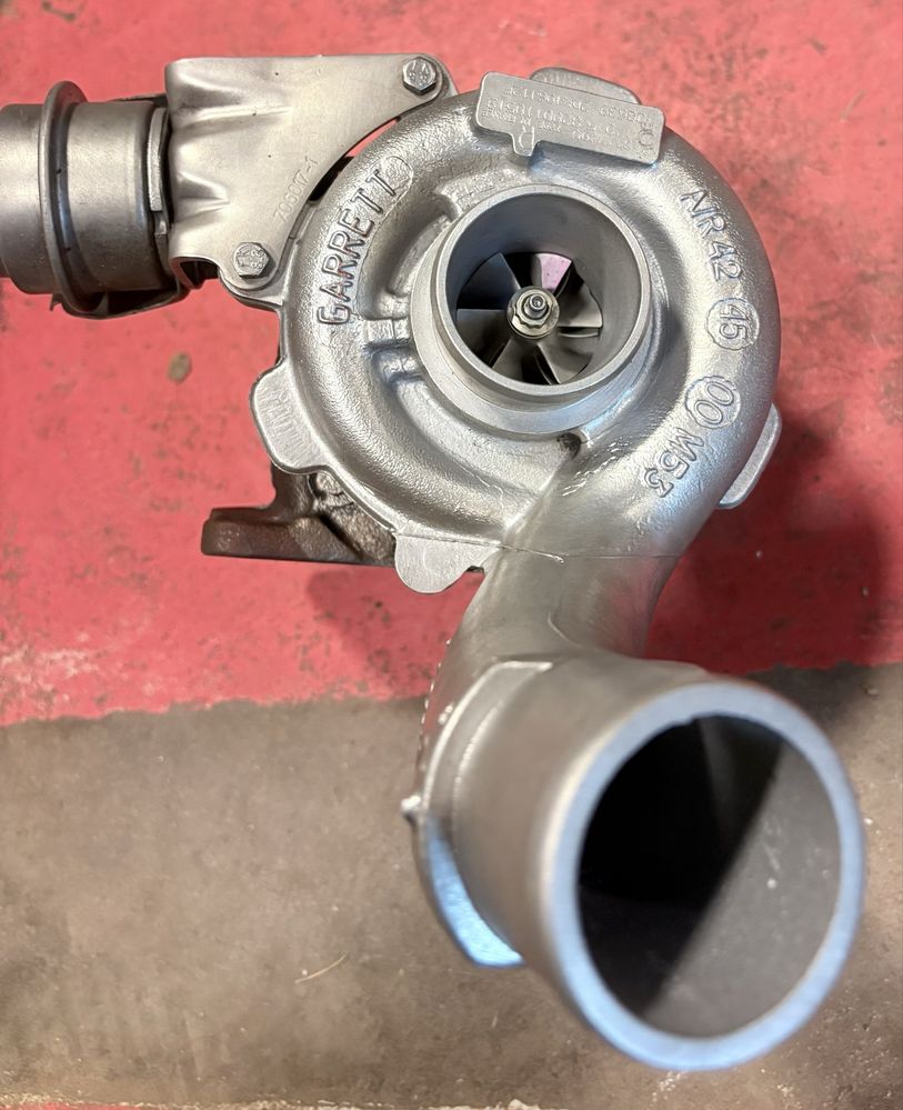 Turbina turbospreżarka  Sprzedam Turbo GARRETT  A/R42 M53 45