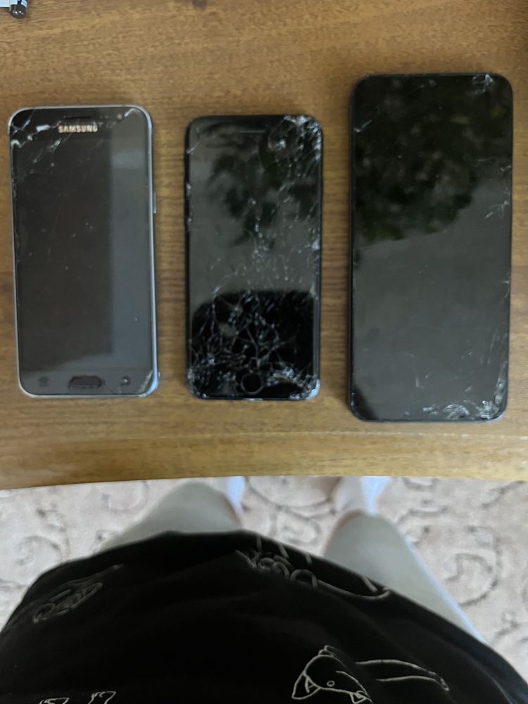 Iphone 7, Realmi C30 , Samsung Galaxy J2