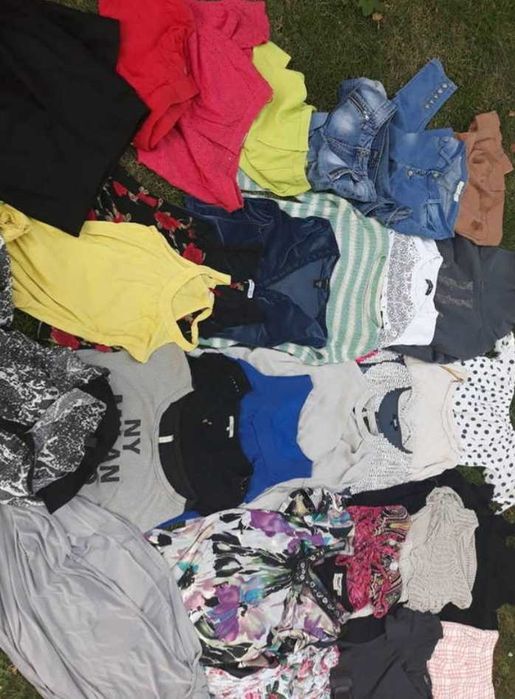 Zestaw  60szt ubrań damskich rozmiar XS, S, kurtka,swetry,torebki,buty