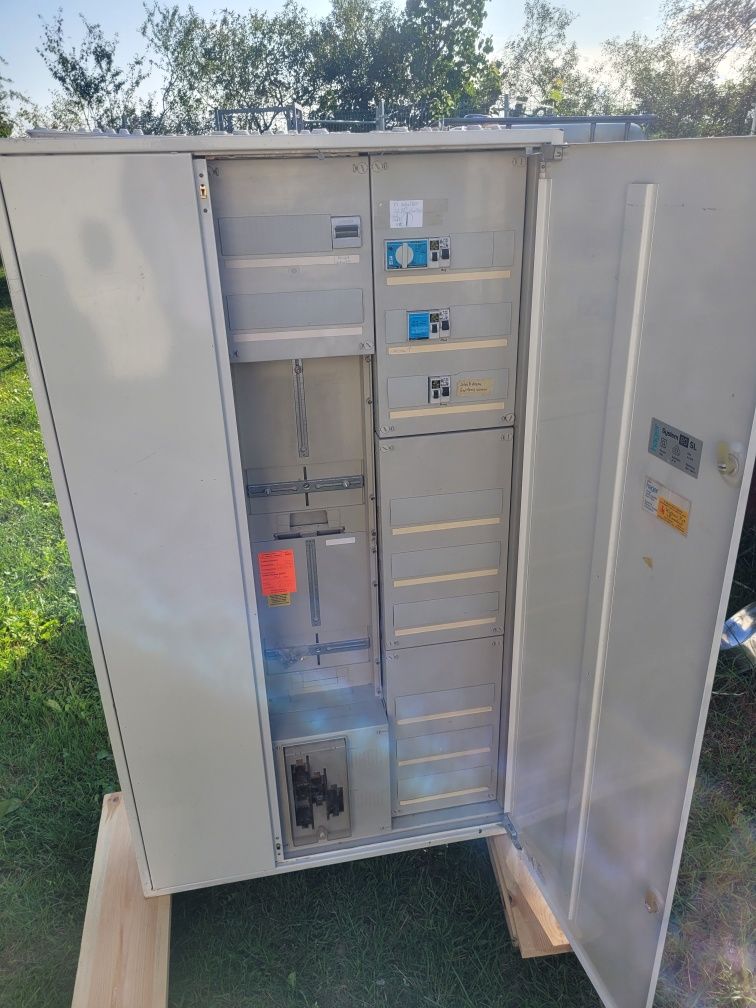 Szafa rozdzielcza rozdzielnia elektryczna Hager System 80 SL