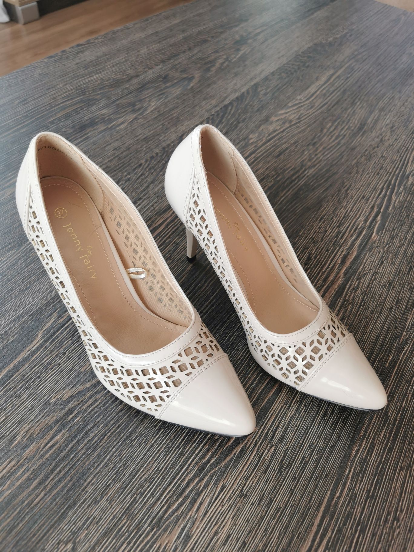Buty, czółenka damskie, NOWE! Krem, beż na wesele, komunię