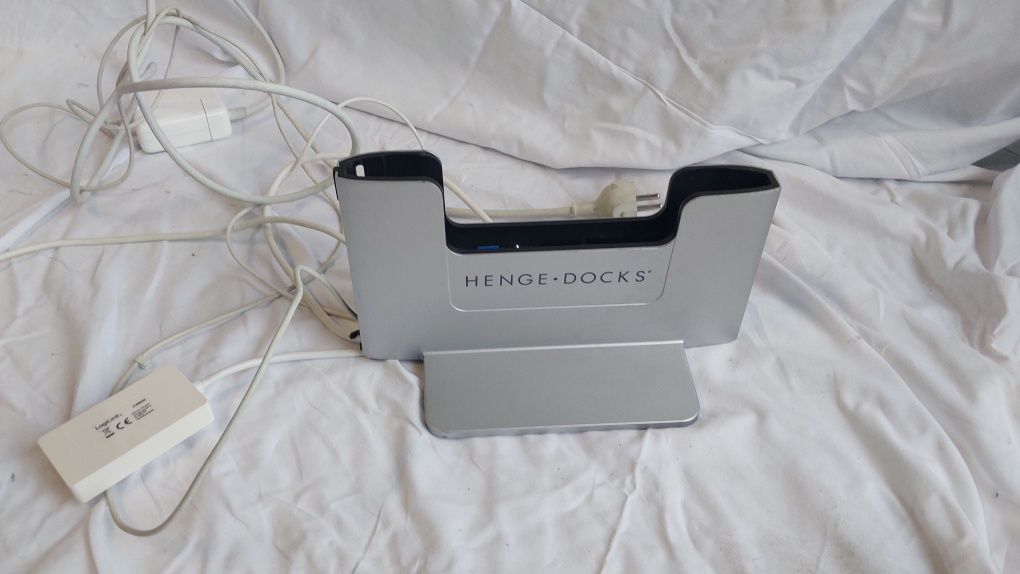Stacja dokująca Henge Docks MacBook Pro 13 + zasilacz apple