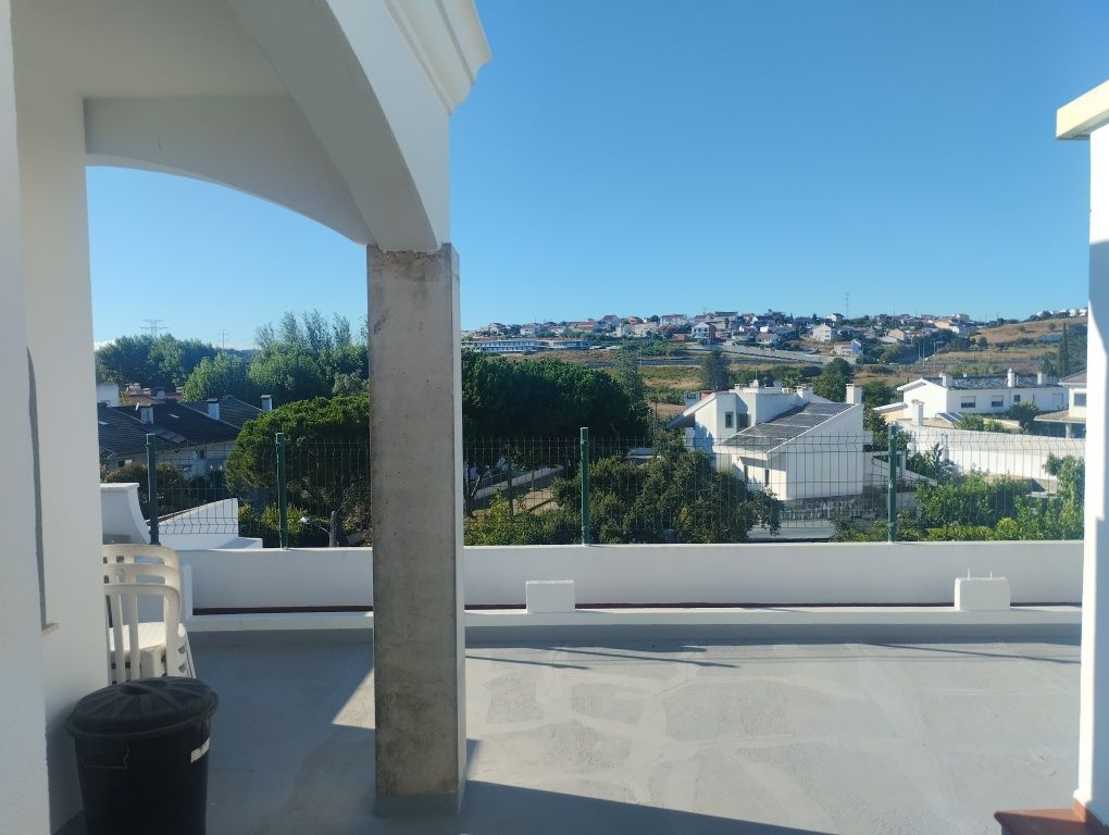 Apartamento T1 com Terraço Envolvente.