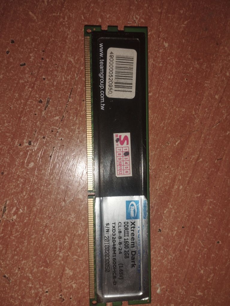 Продам 2 Планки ОЗУ DDR3 на 2 гігабайта