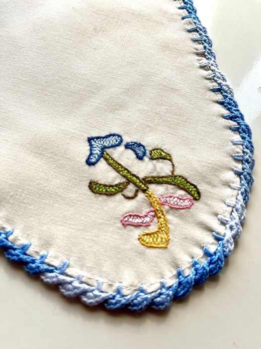 Pano bordado para cesto do pão