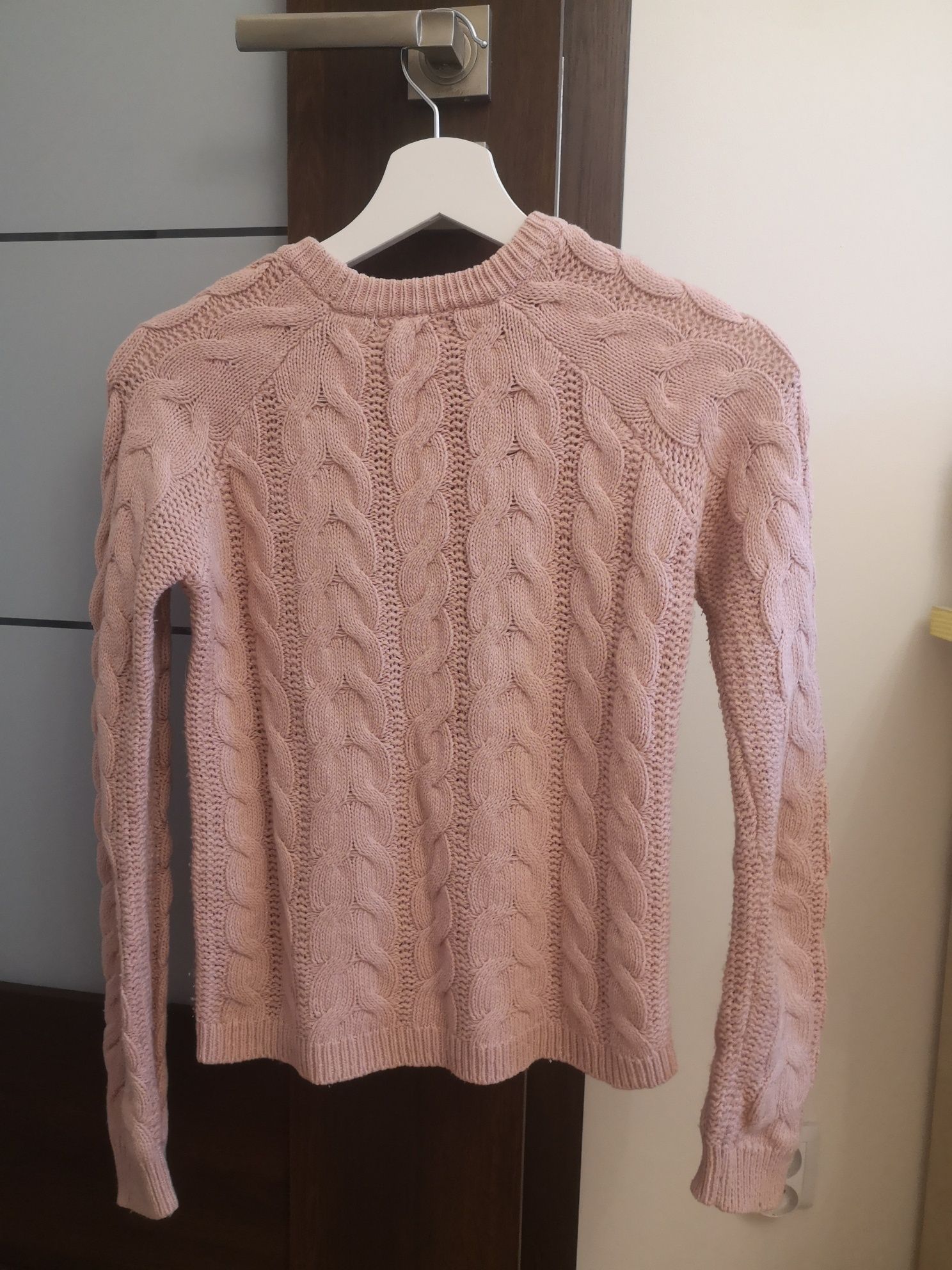 Różowy sweter z długim rękawem marki Bershka XS