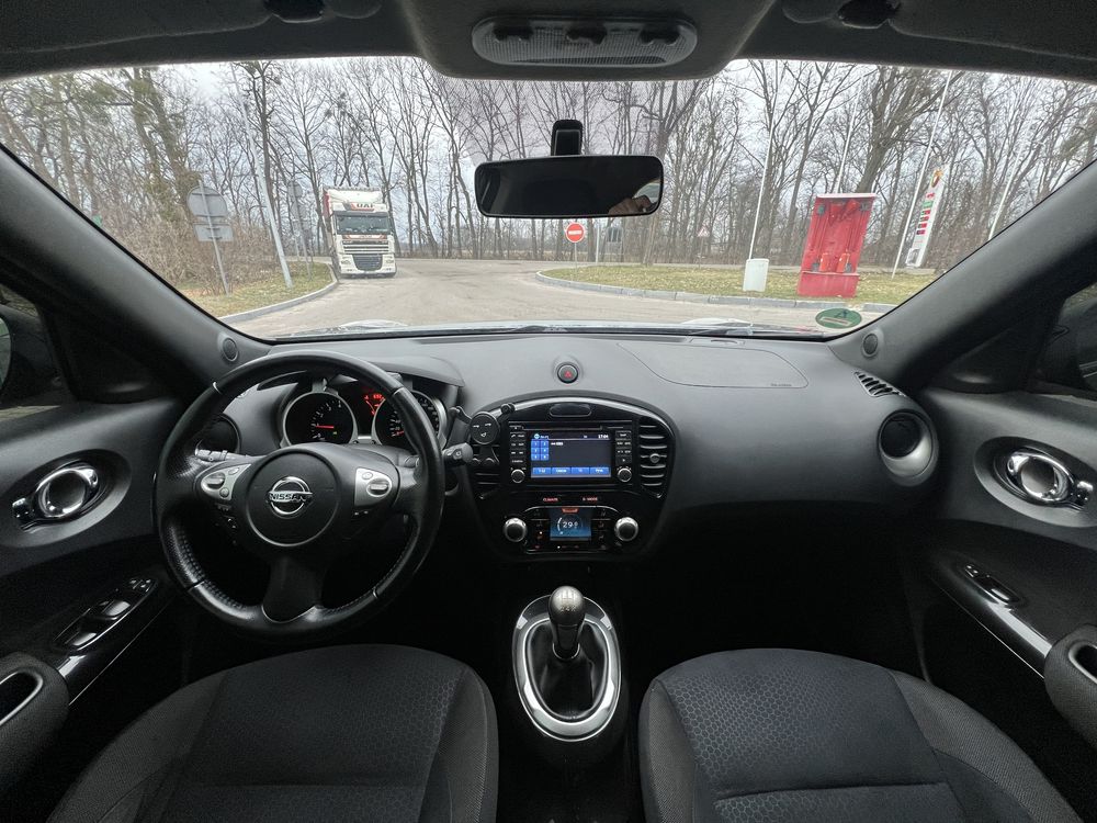 Продам Nissan Juke 2014 р 1.6 бензин