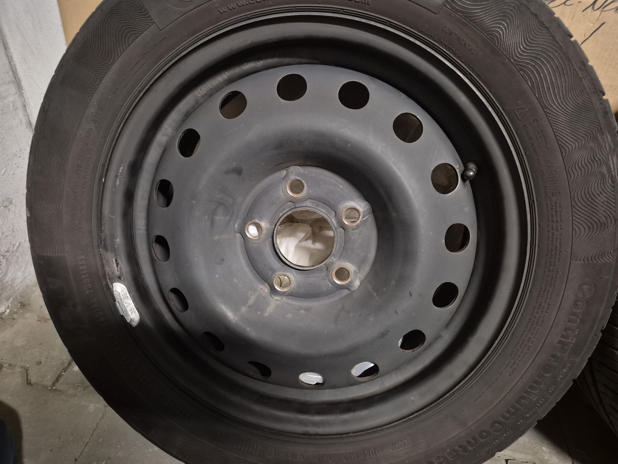 Honda 16 CALI 6.5J ET50 5X114.3. Letnie opony