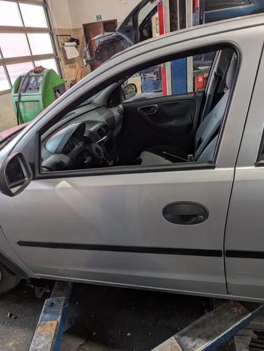 drzwi lewe przednie przód opel corsa c z157