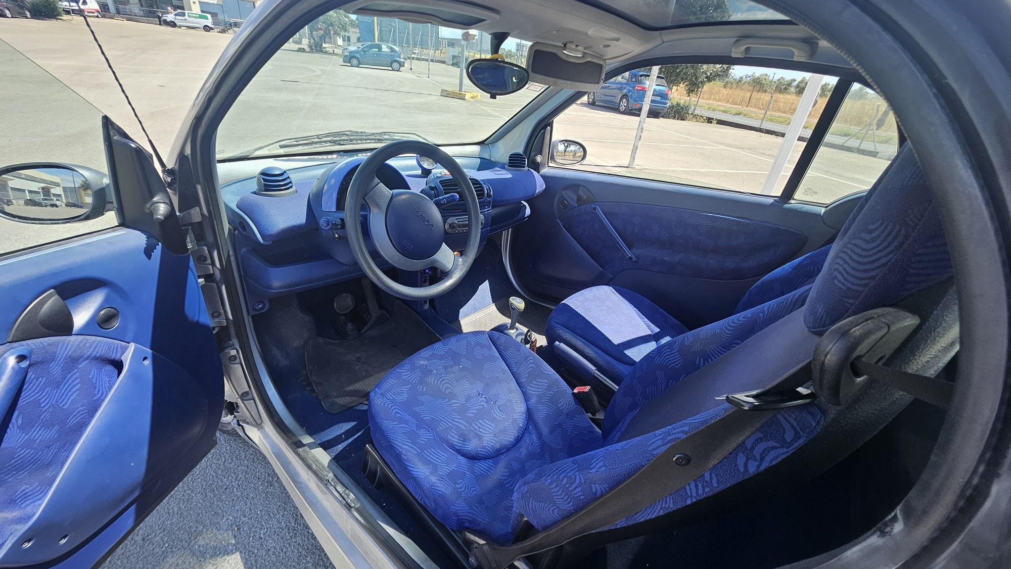 Smart Fortwo 2000 | Teto Panorâmico | Económico e Prático!