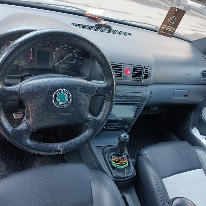 Skoda Octavia Tour 1.8т  4*4 2006