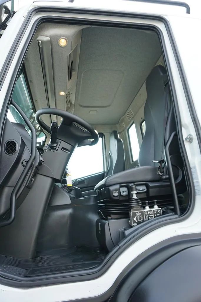 Iveco / TRAKKER / 480 / E 6 / WYWROTKA / 8 X 4 / HYDROBURTA / RETARDER