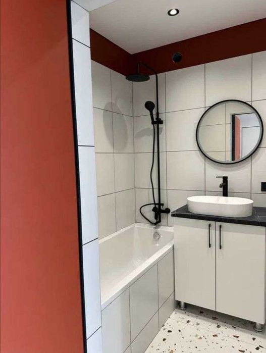 БЕЗ КОМІСІЇ! однокімнатна ВЕЛИКА квартира біля НАБЕРЕЖНОЇ