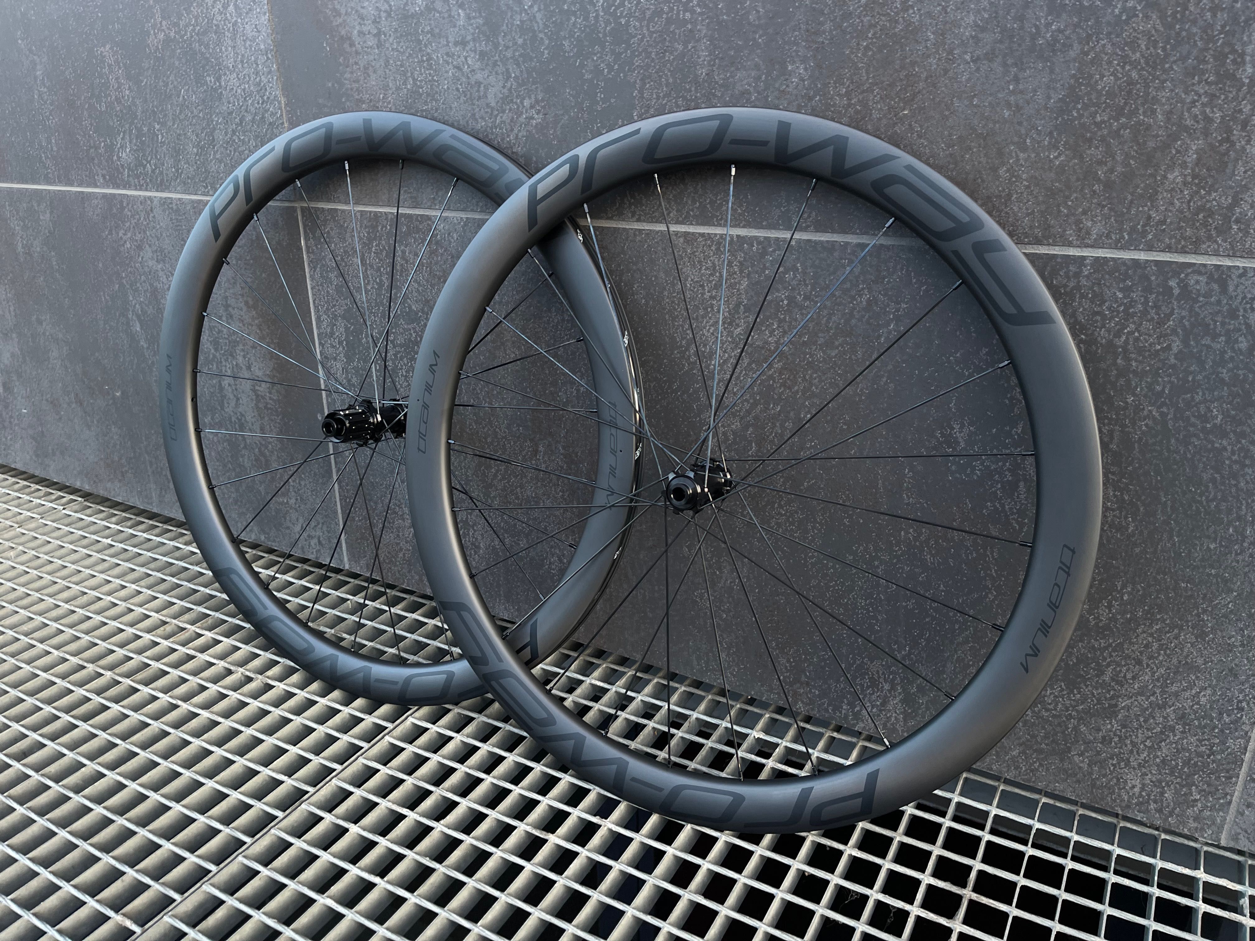Koła szosowe carbon PRO-WAY TITANIUM 45mm 1360g disc (karbonowe rower