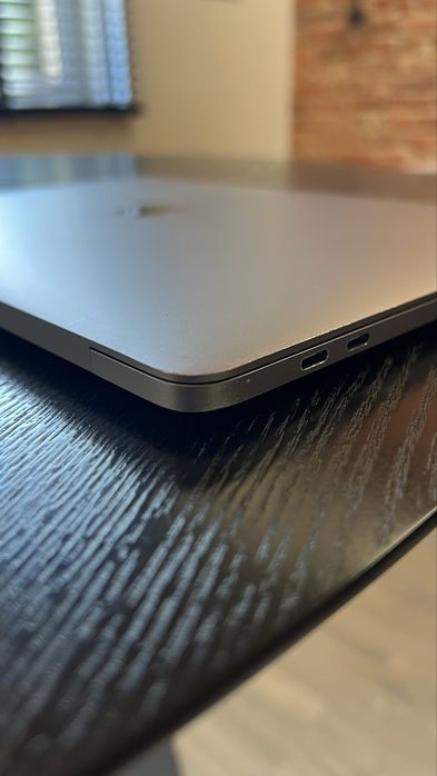 Laptop Apple MacBook Pro 13” A1989 i5-8259U 8GB 256GB