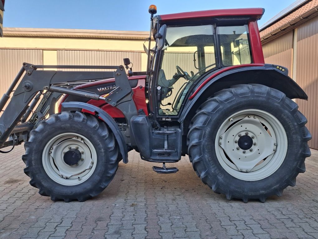 Valtra N121 + tur