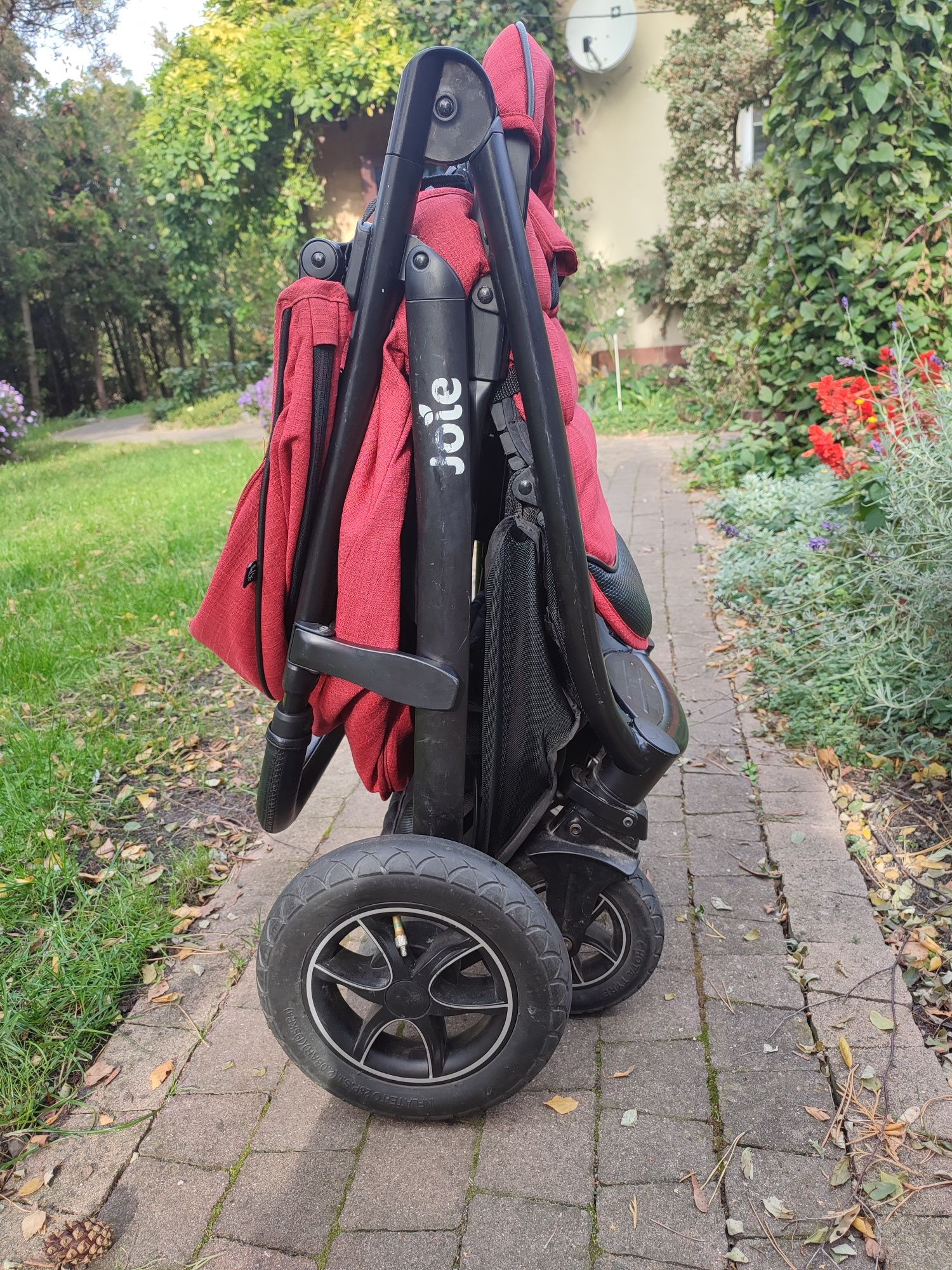 Joie Mytrax wózek spacerowy pompowane koła
