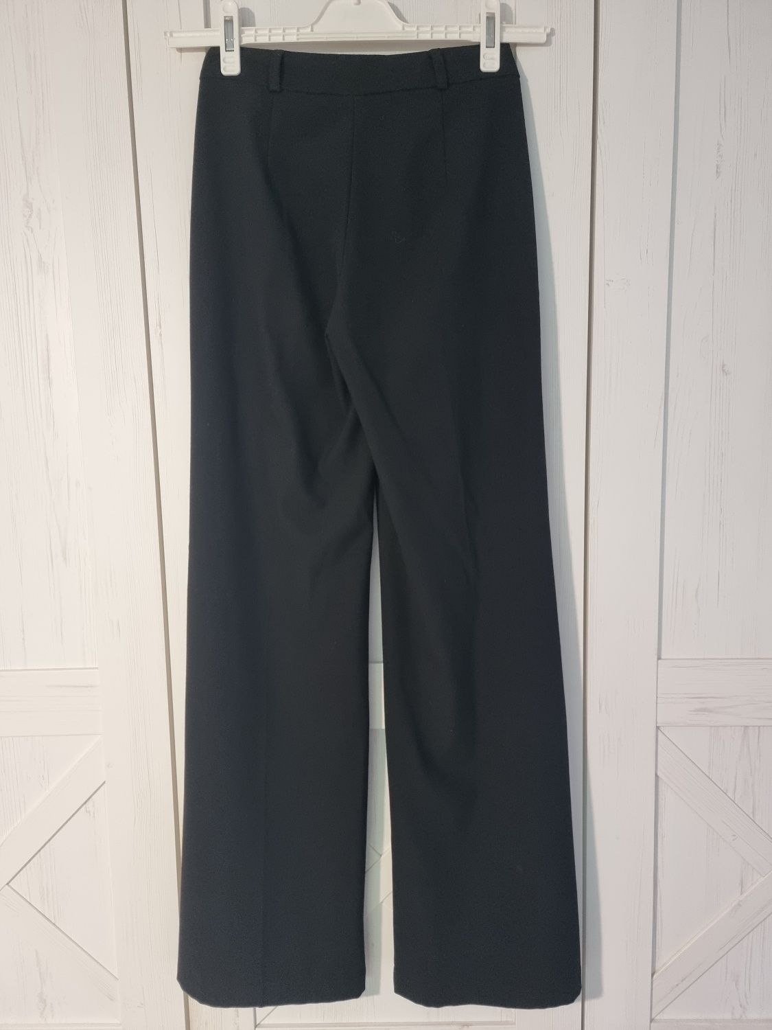 Klasyczne czarne spodnie garniturowe wide leg eleganckie,  basic