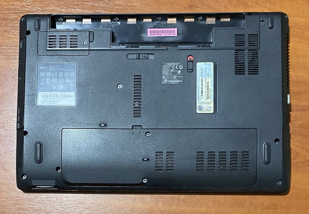 Ноутбук Acer Aspire 5741 New70 15.6"/4GB RAM/500GB HDD/i5 CPU! N2259