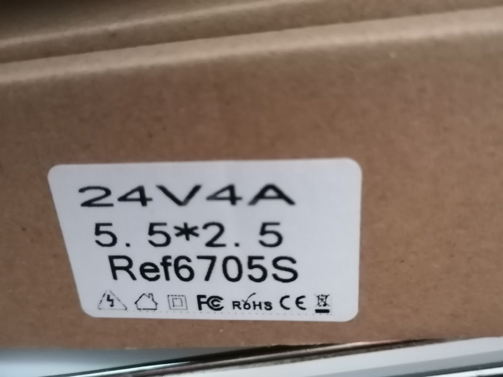 Carregadores para computador 24 AV 4 A ou 12V 5,5x2,1mm, etc