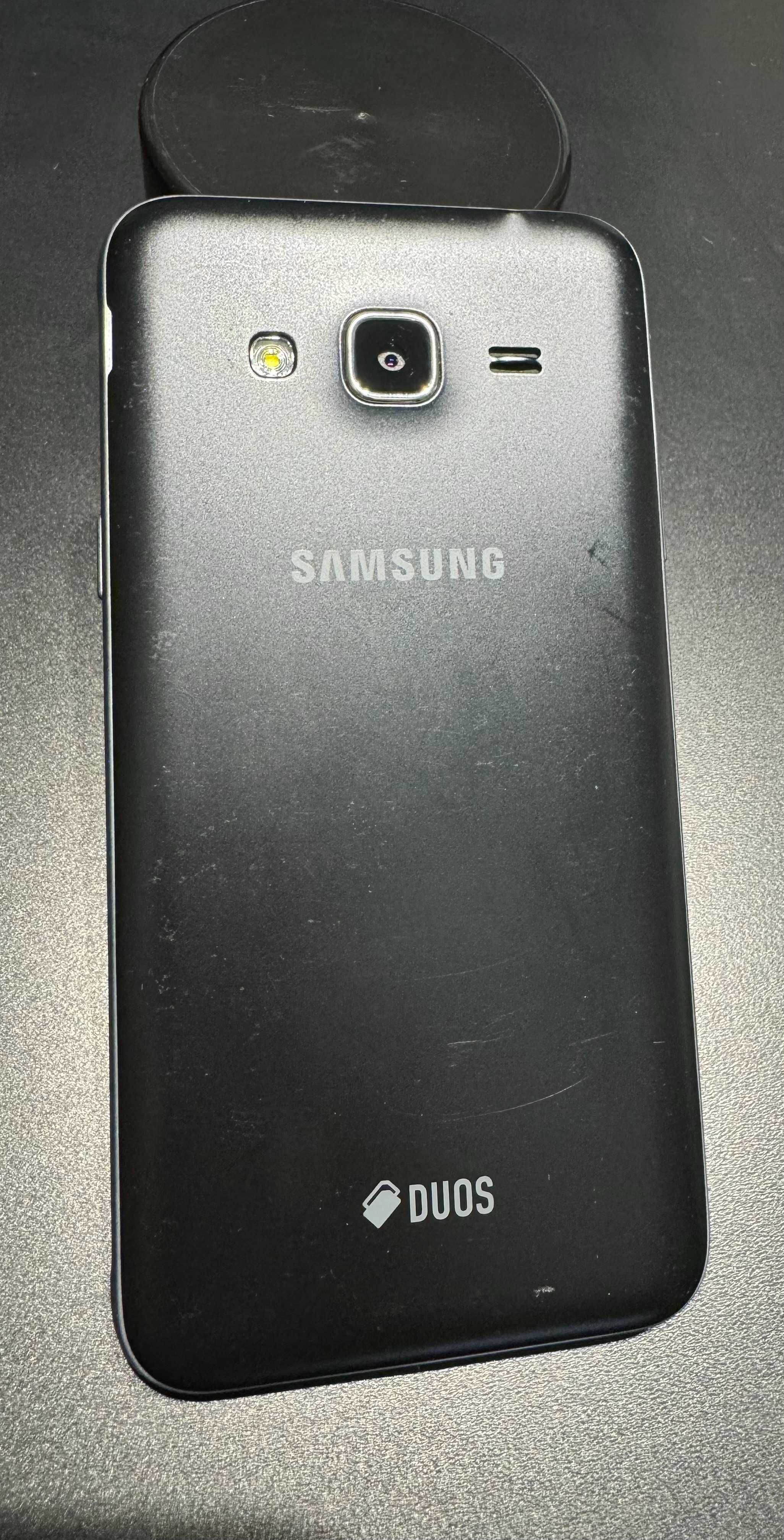 Samsung Galaxy J3 2016 J320F Dual SIM LTE - Super AMOLED
