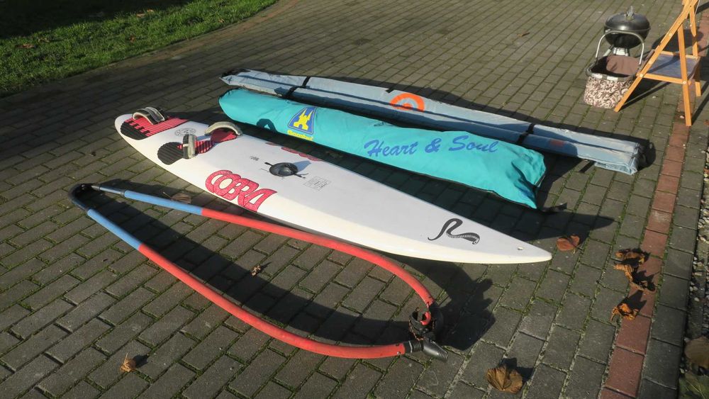 Zestaw windsurfingowy deska, żagiel, maszt, bom