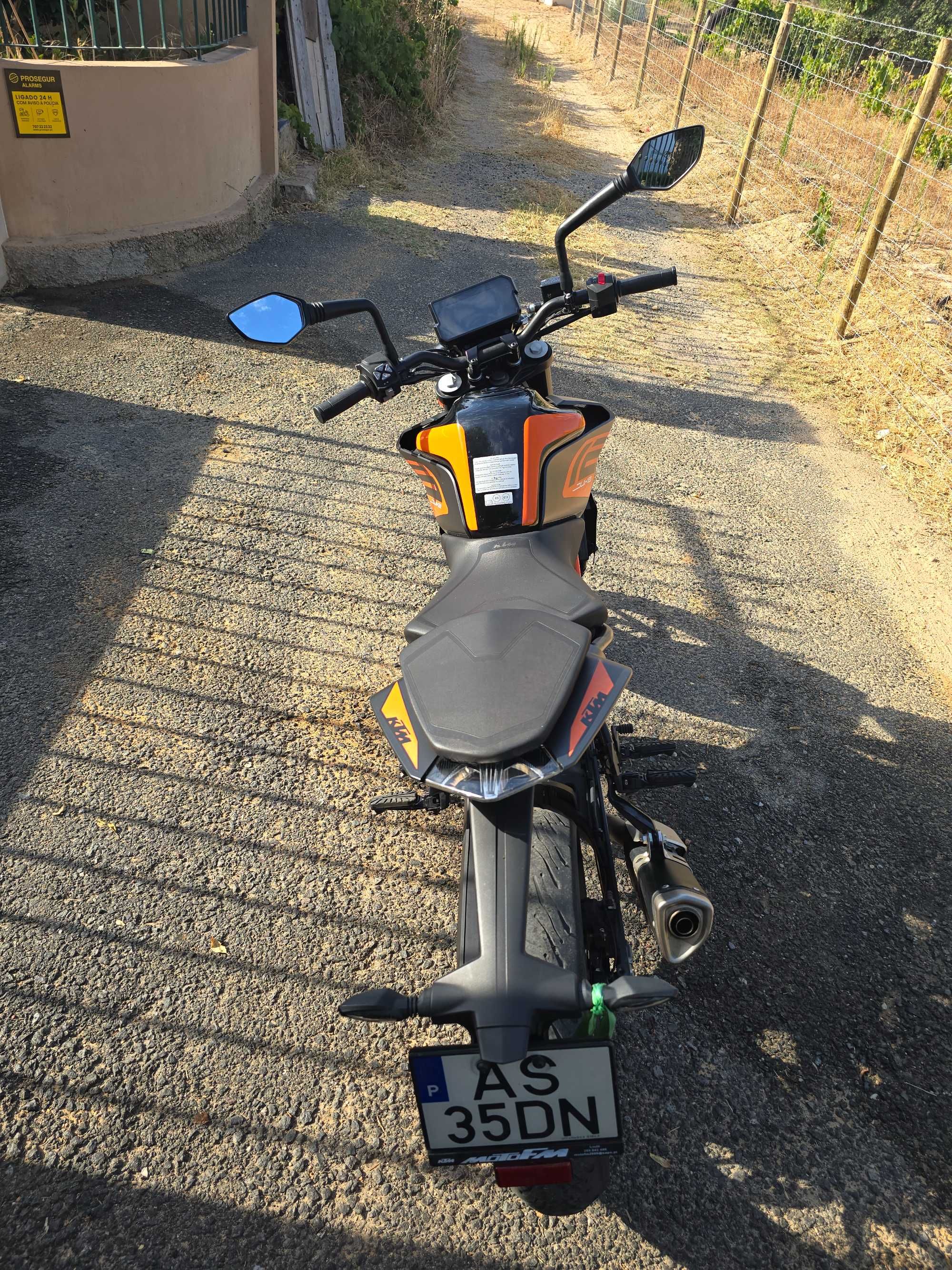 KTM Duke 125 / como nova