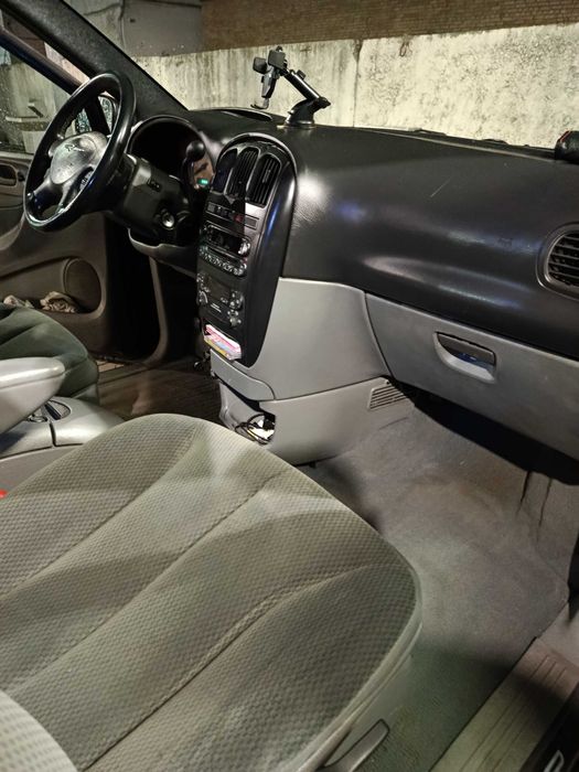 Chrysler Voyager IV 2.8 CRD SE 2005