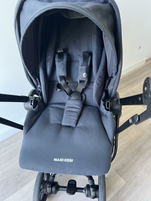 Carrinho de Bebé Maxi-Cosi Leona 2