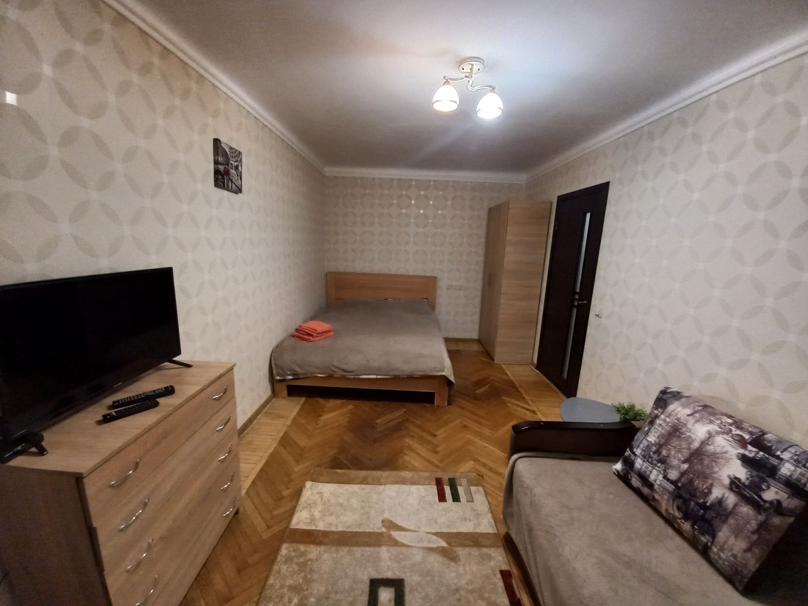 Своя квартира біля м Житомирська, онкоцентр