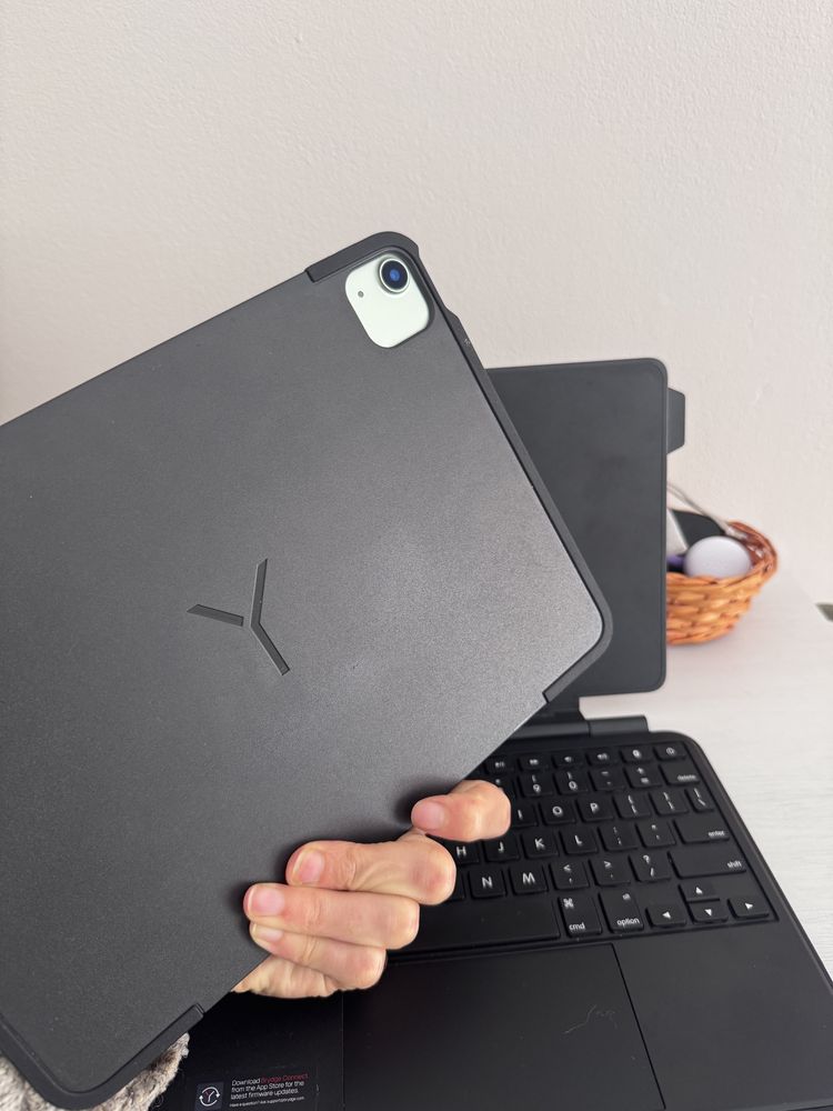 Ipad keyboard and durable travel case - ipad air 4 and ipad pro 11