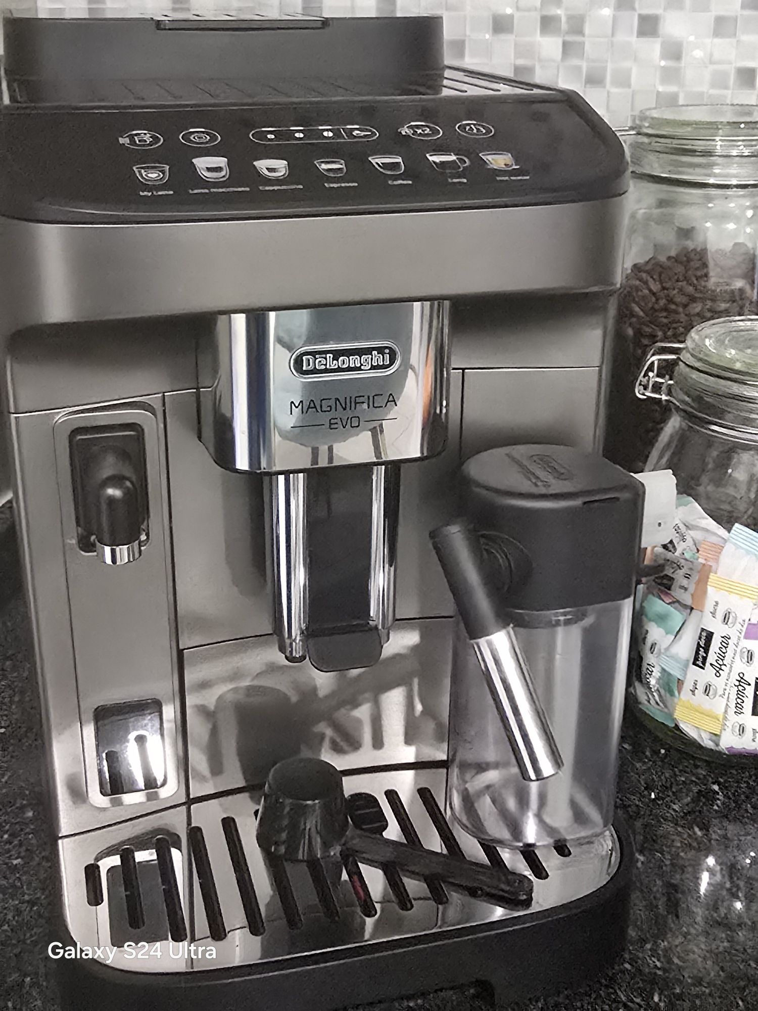 Máquina de Café Automática DELONGHI Magnifica Evo ECAM290.61.SB
