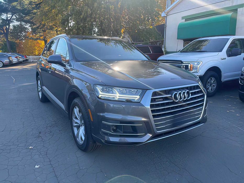 Audi Q7      2019