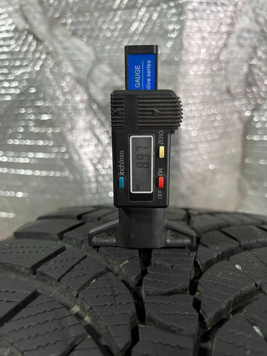 Шини Б/в 255.35.19 пара Kumho