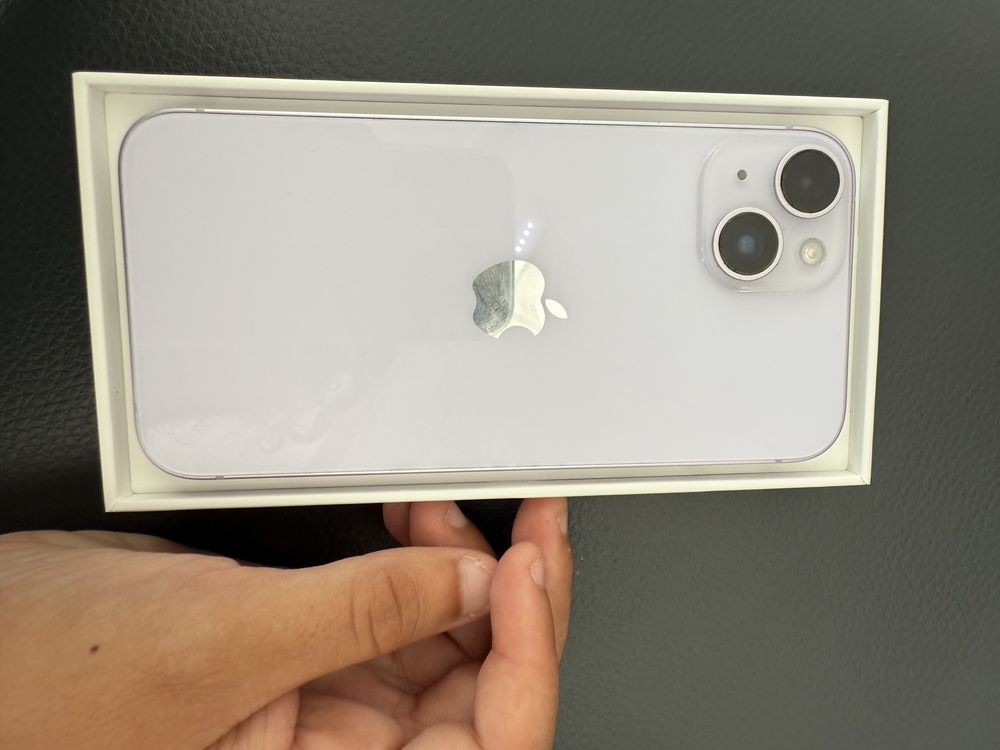iPhone 14 com caixa