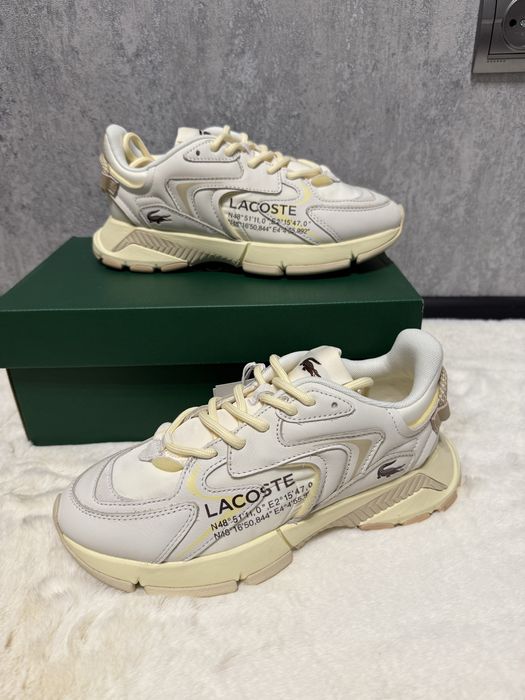 Неймовірно стильні кросівки Lacoste