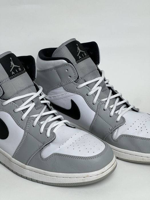 Nike Air Jordan 1 mid light smoke grey