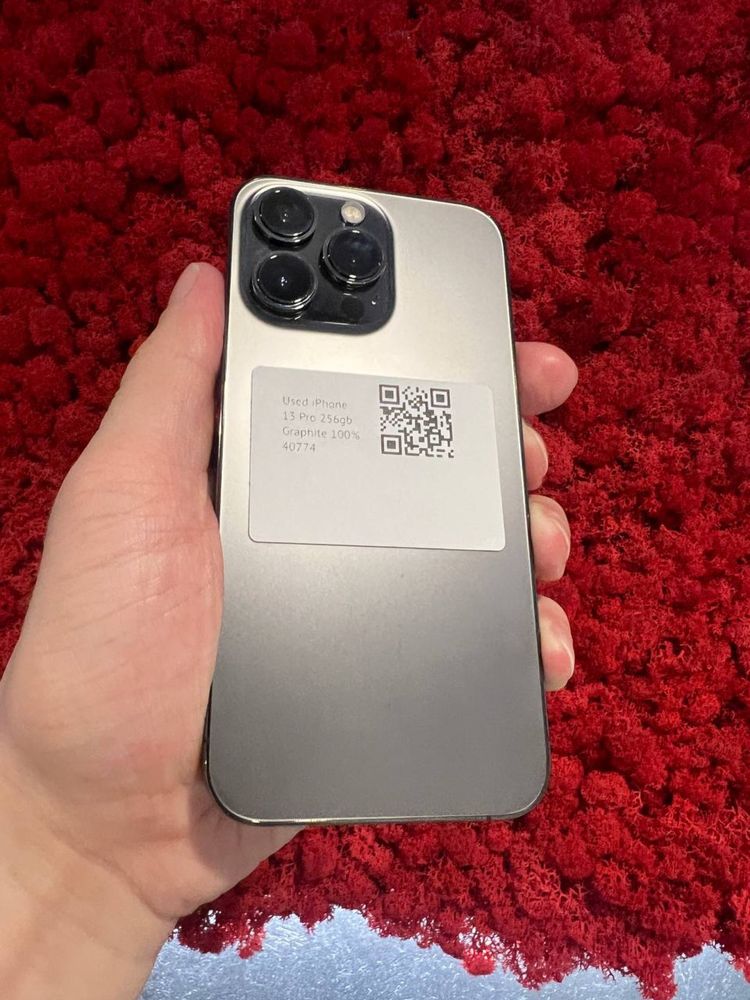 Класний iphone 13 pro 256gb graphite  магазин АйЛавФон