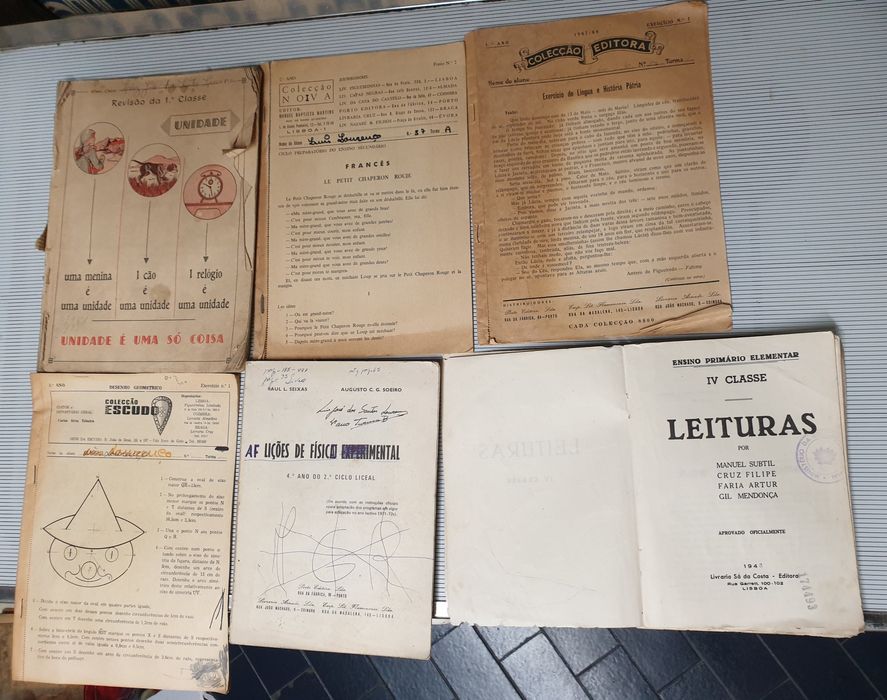 Livros antigos escolares