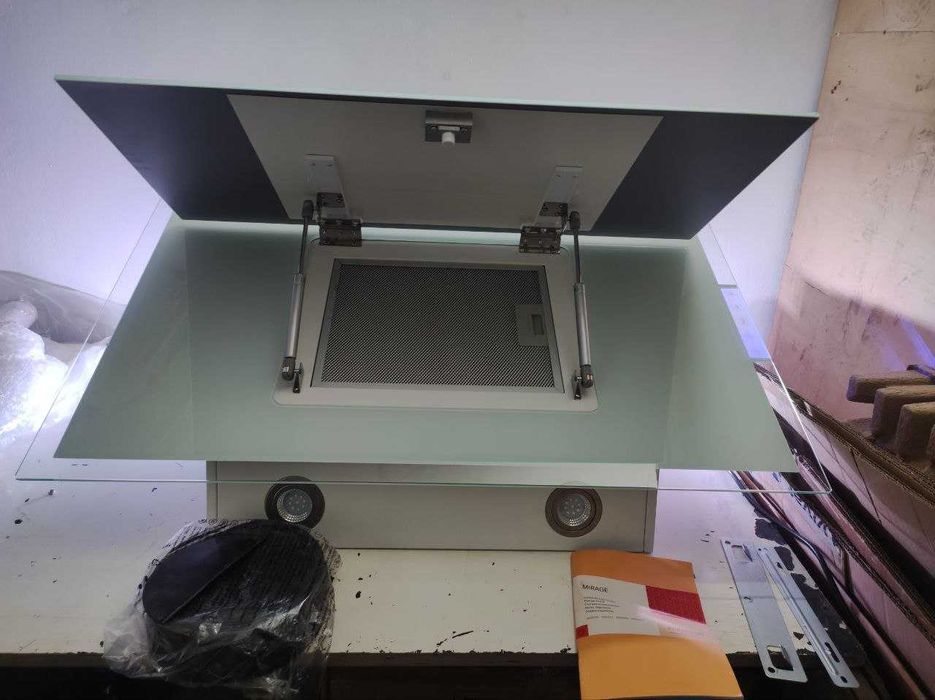 Вытяжка кухонная наклонная витяжка кухонна Klarstein Mirage 90