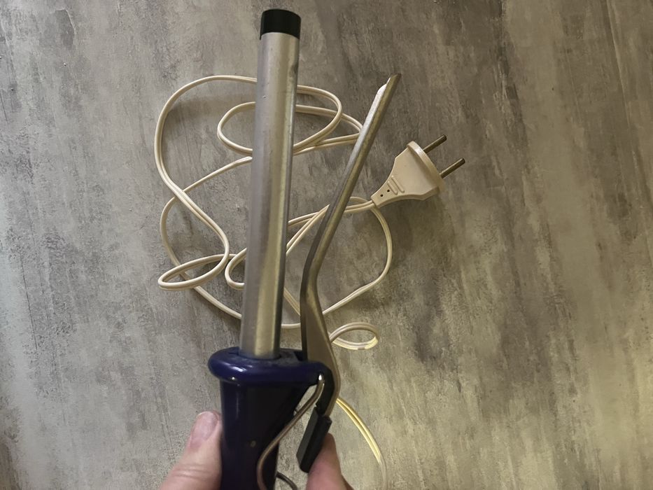 Фен для волос и плойка