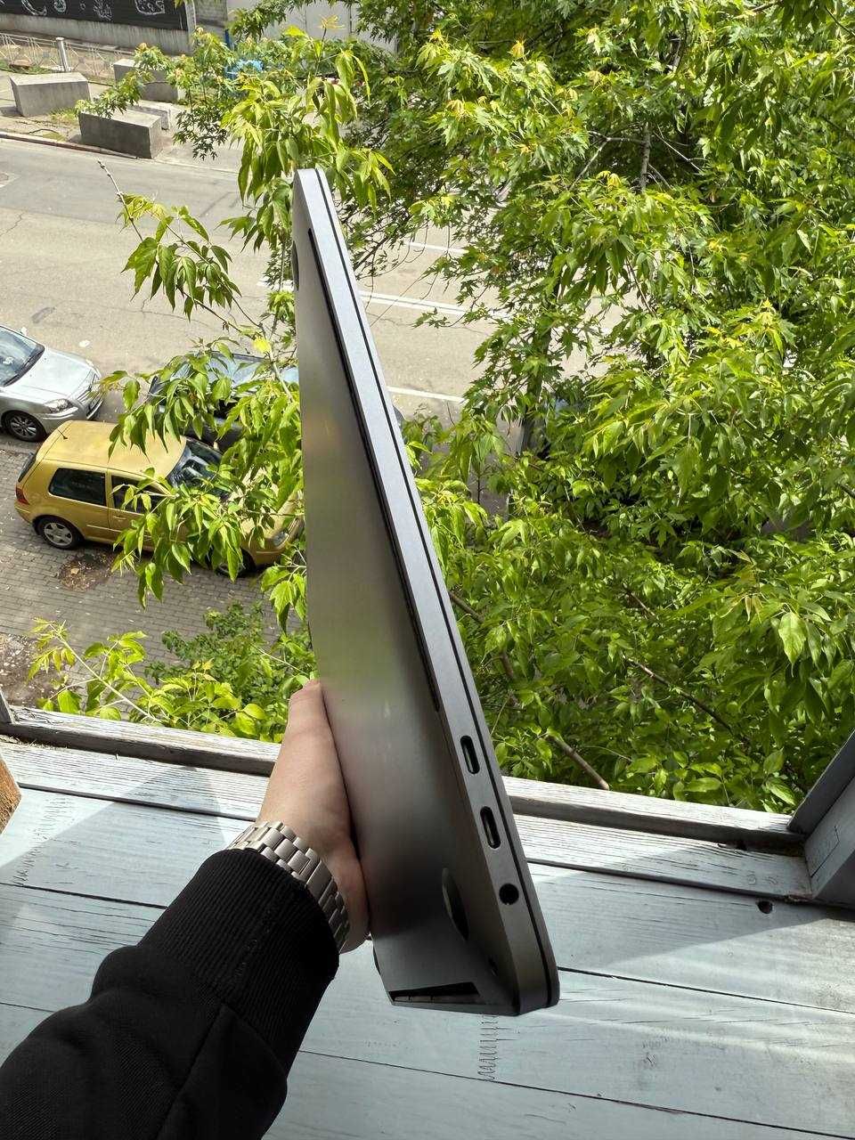 Apple Macbook Pro 15 2018 i7 2.6Ghz (32gb RAM / 1tb SSD) A1990