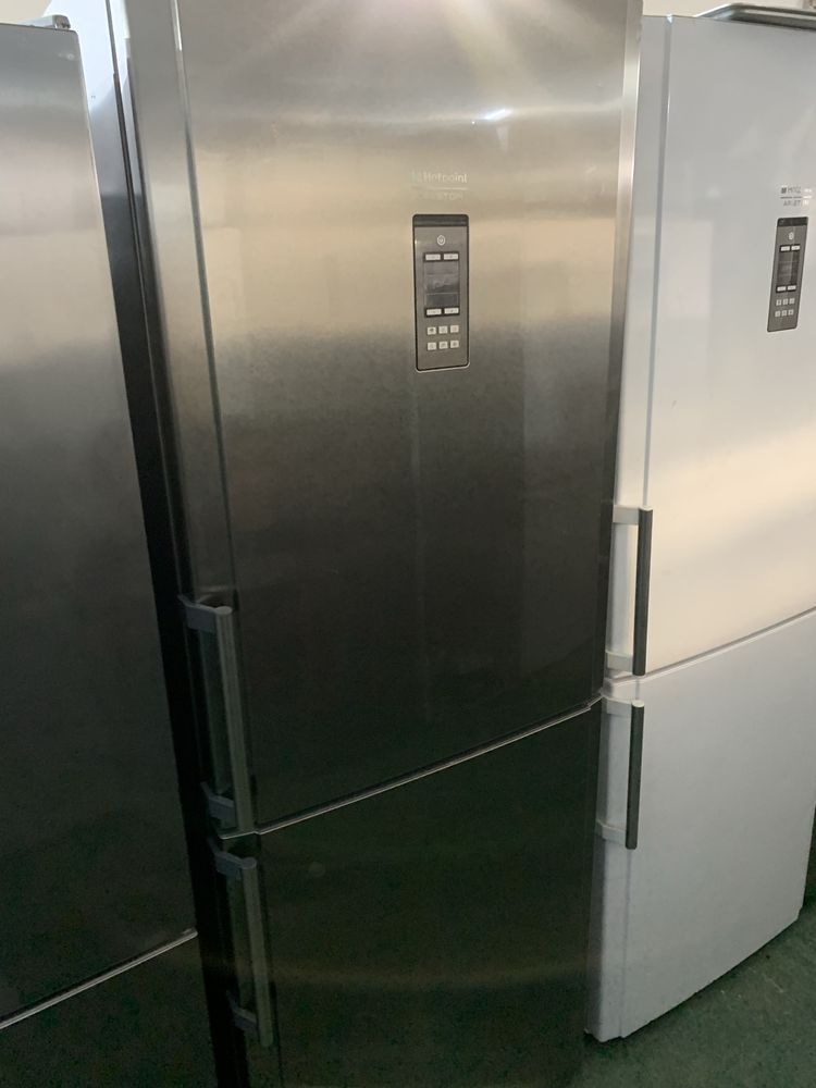 Frigorifico combinado Hotpoint cinzento